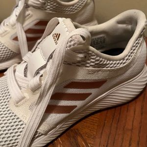 Women’s Addidas Sneakers….Size 7.5….Excellent Condition